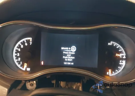 2016 Jeep Grand Cherokee Laredo z USA, uszkodzony, nr VIN 1C4RJFAG3GC469157